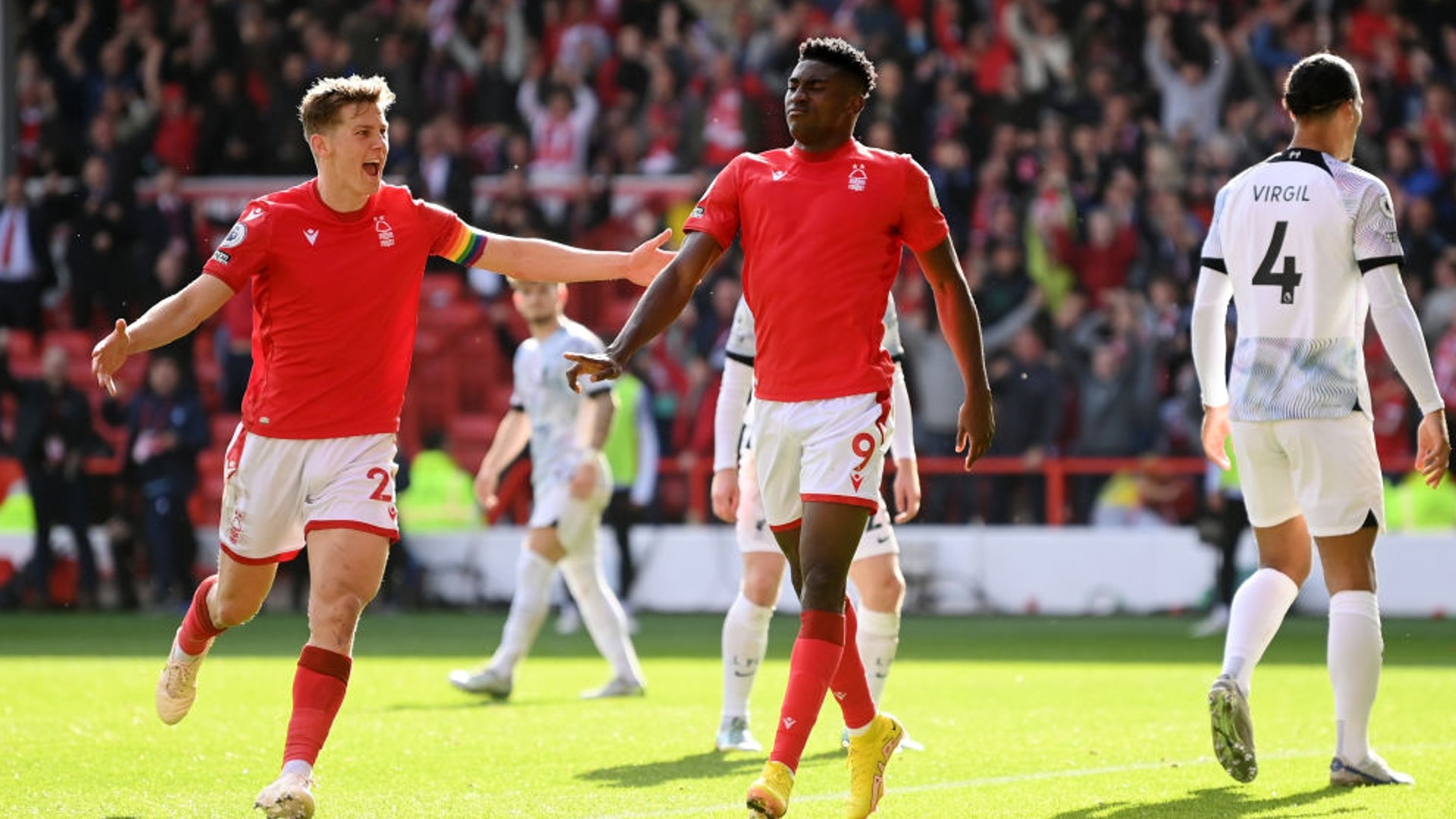 轻球员都必 轻球员都必